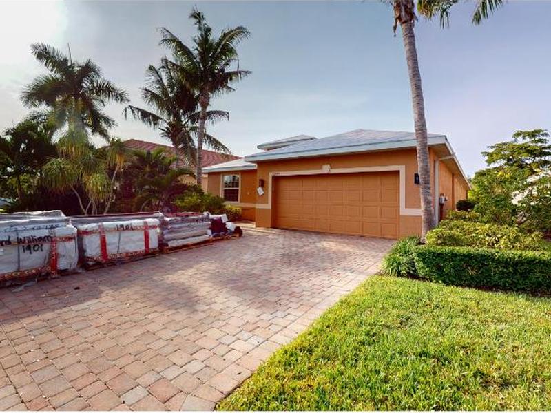 House in North Fort Myers, Florida bought for cash